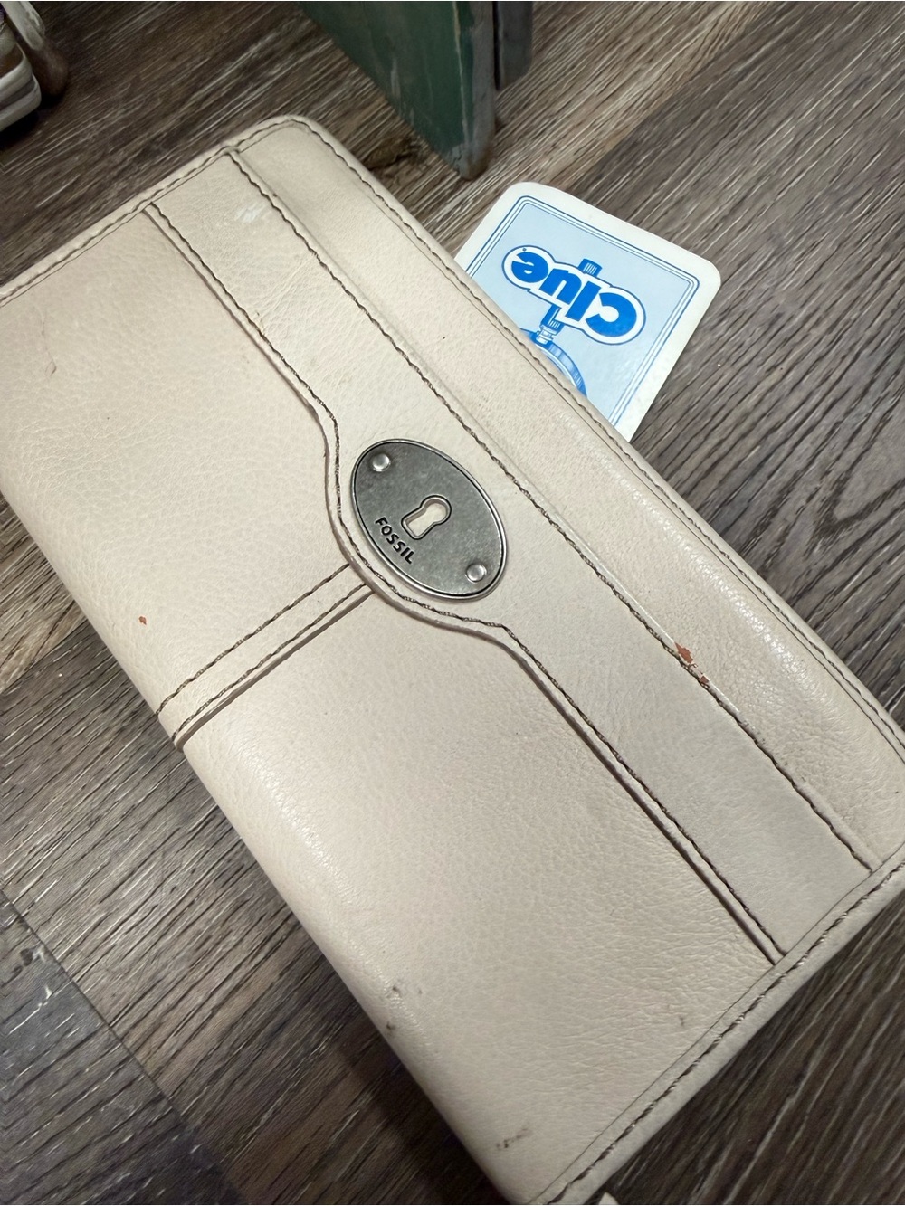 Fossil Cream Leather Continental Wallet with Silver Keyhole Plate